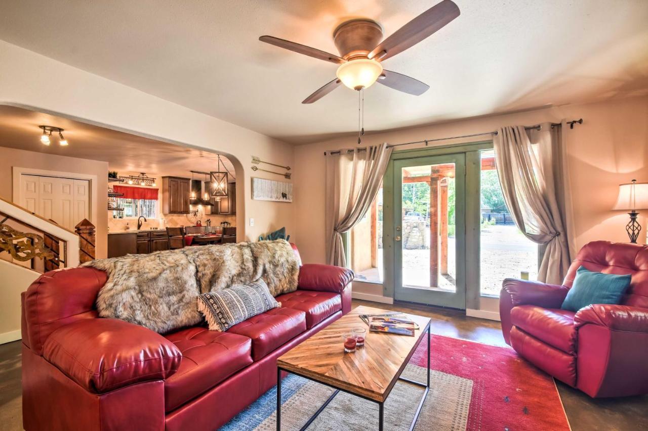 Cozy Home With Media Room Short Walk To Taos Plaza! المظهر الخارجي الصورة