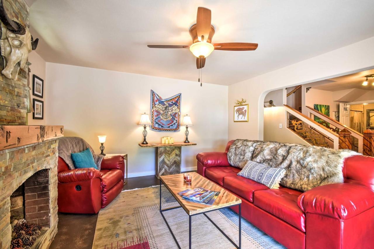 Cozy Home With Media Room Short Walk To Taos Plaza! المظهر الخارجي الصورة