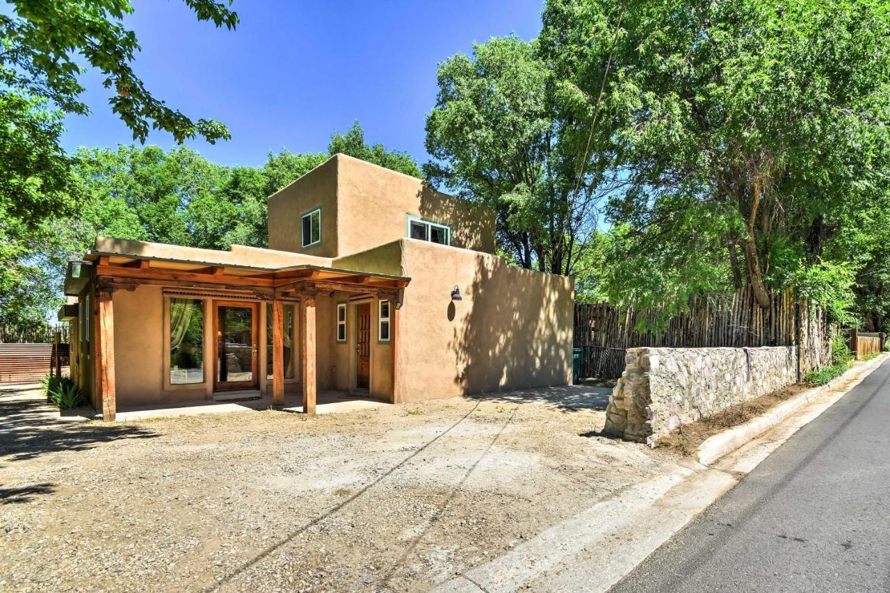 Cozy Home With Media Room Short Walk To Taos Plaza! المظهر الخارجي الصورة