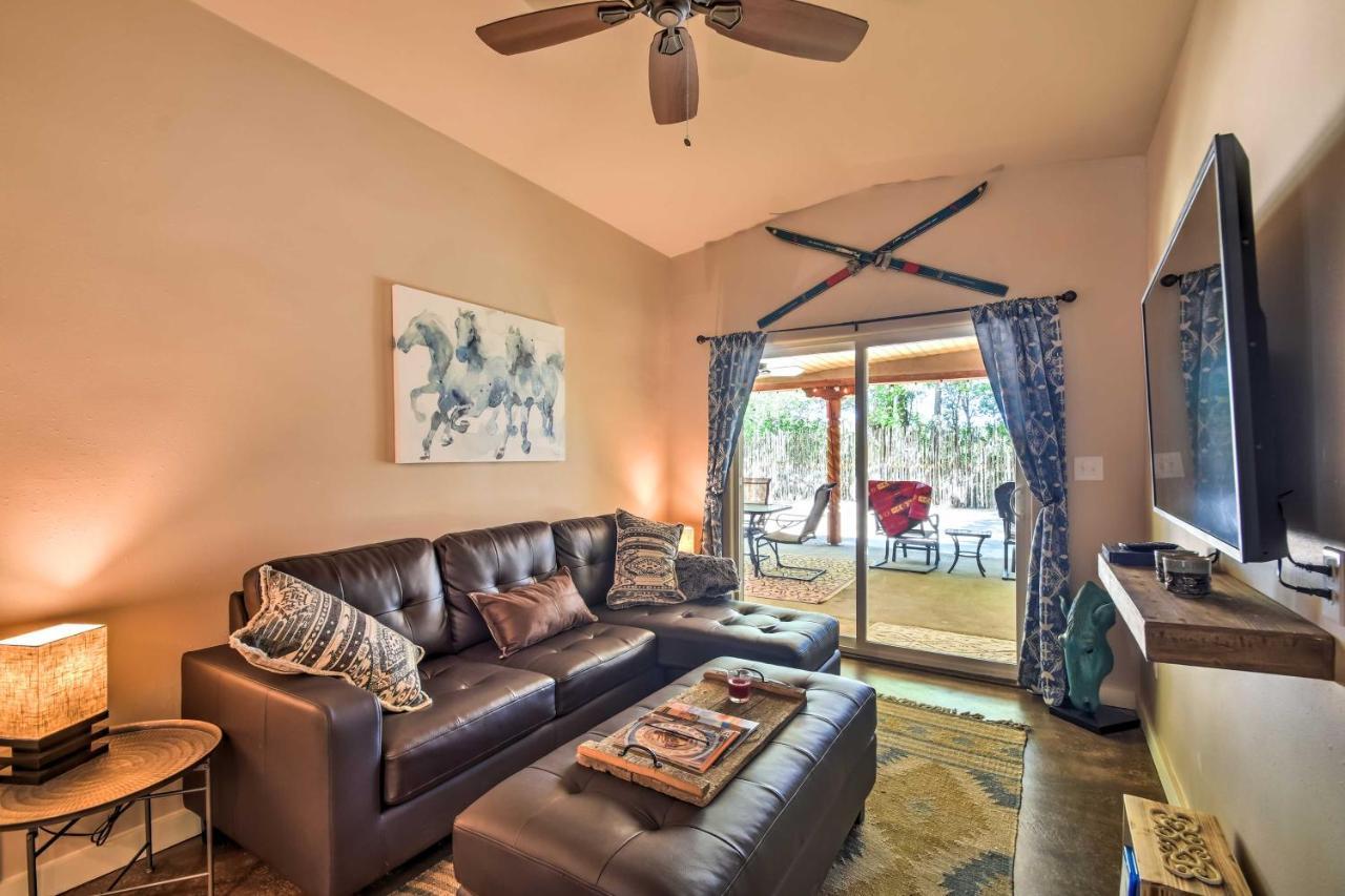 Cozy Home With Media Room Short Walk To Taos Plaza! المظهر الخارجي الصورة