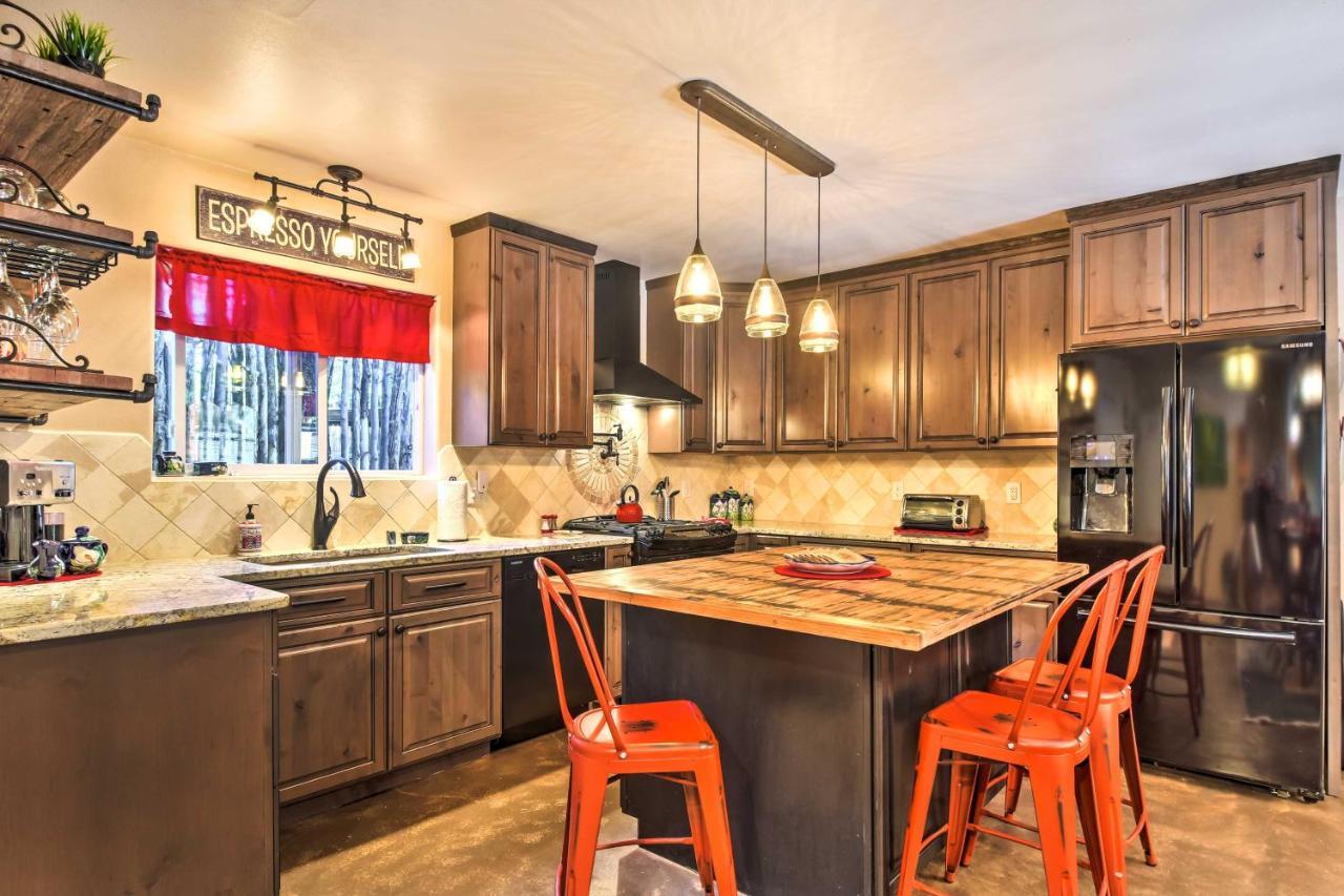 Cozy Home With Media Room Short Walk To Taos Plaza! المظهر الخارجي الصورة