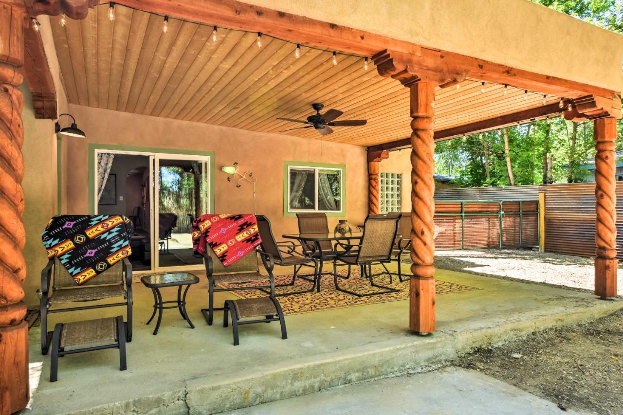 Cozy Home With Media Room Short Walk To Taos Plaza! المظهر الخارجي الصورة